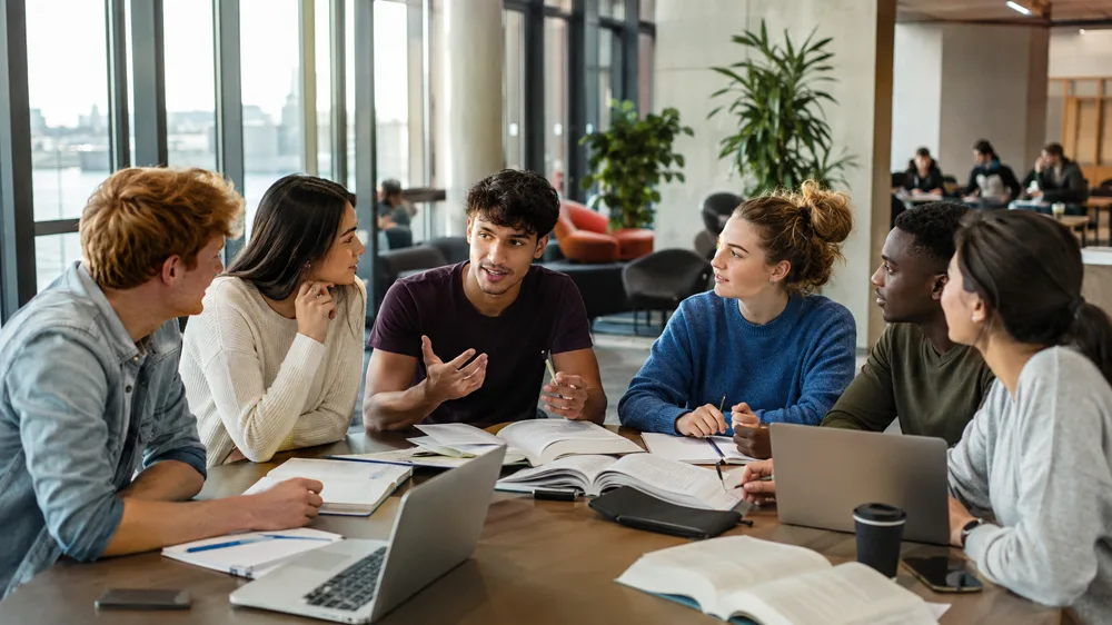 Mitos Sobre Estudar no Estrangeiro Desmistificados