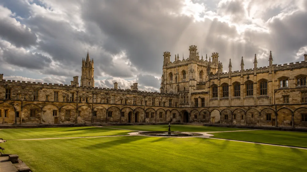 Como candidatar a Oxford e Cambridge sendo Português — Guia 2026
